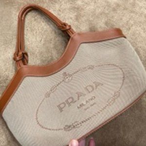 Ladies' Taupe Purse, Contrast Leather Trim, Double Handle, 4 Pockets, Perfect!